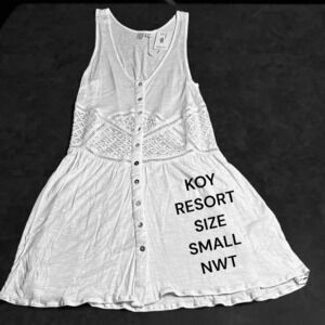 KOY RESORT WHITE SM, crochet ,button front beach cover, deep V-neck